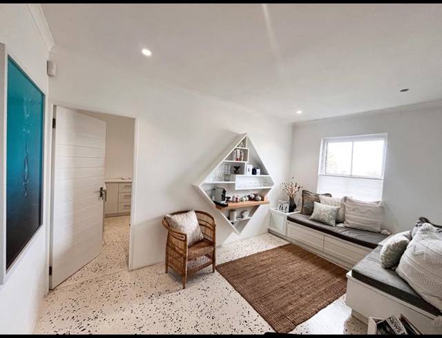 BUSINESS PROPERTY TO RENT IN SANDBAAI